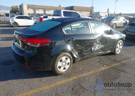 2018 Kia Forte Lx z USA, uszkodzony, nr VIN 3KPFK4A74JE230561